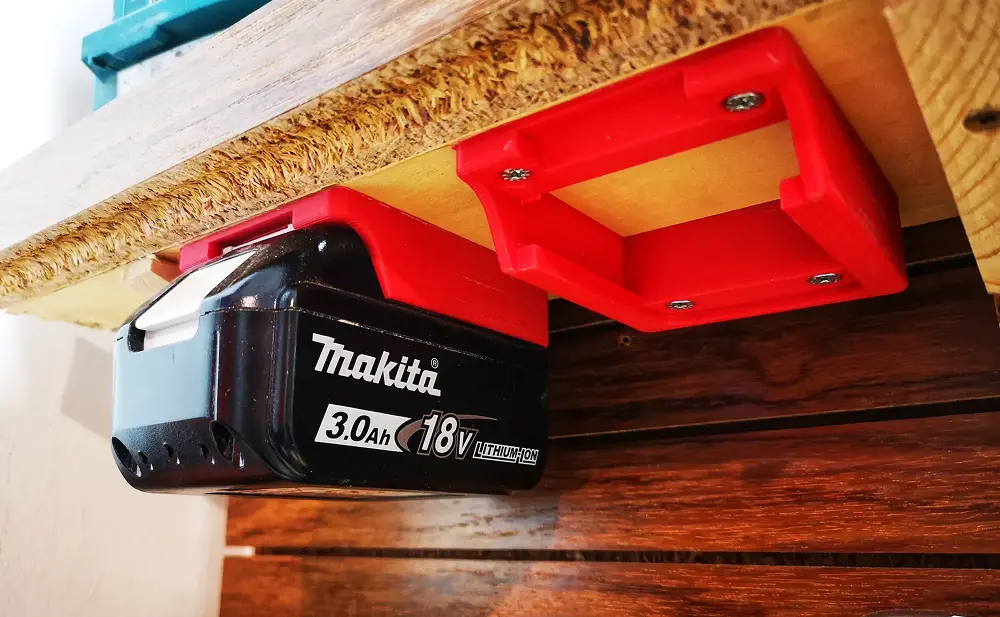 Náhled držáku na akumulátor